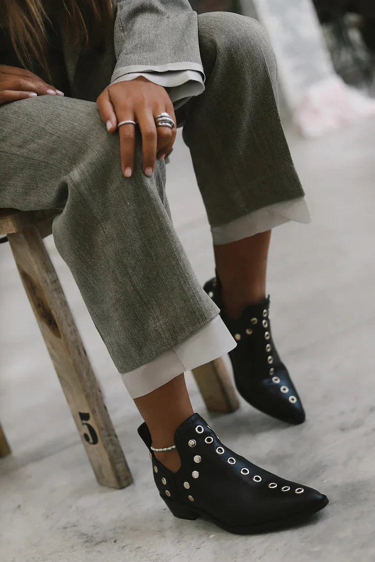 Aela - Studded Pointed Boots